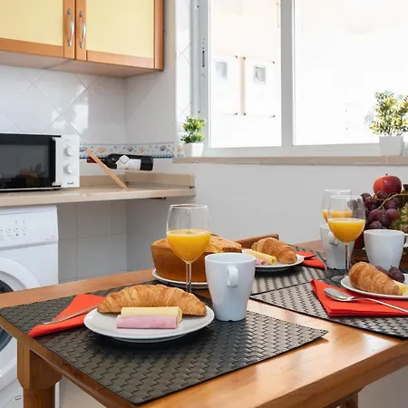 Lofty Restful Flat W/ Balcony - Vilamoura Quarteira