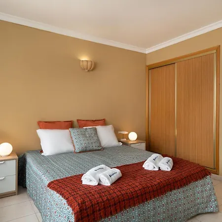 Lofty Restful Flat W/ Balcony - Vilamoura Quarteira
