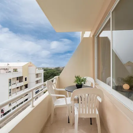 Lofty Restful Flat W/ Balcony - Vilamoura Quarteira